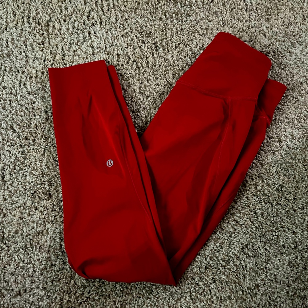 Gently worn lulu lemon 7/8 length size 6
